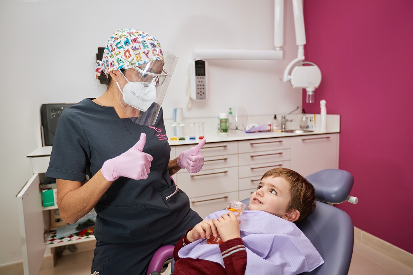 ODONTOPEDIATRÍA ESPECIALIZADA EN CLÍNICA DENTAL. ESPECIALISTAS EN REVISIONES INFANTILES Y TRATAMIENTOS DENTALES PARA NIÑOS Y JÓVENES. En Clinica Dental Esther Maján, disponemos de un área especializada de odontopediatría con odontólogos pediatras especializados en revisiones y todo tipo de tratamientos dentales para niños y jóvenes. En Clínica Dental Esther Maján, cuidamos de la salud dental de sus hijos mediante el control y la aplicación de las últimas tecnologías en el ámbito dental para los niños y jóvenes tengan sus dientes perfectos. En este sentido, además una salud bucal es un síntoma de una óptima salud general y para ello trabajan nuestros dentistas pedriatrícos. Consúltenos y estableceremos un protocolo a través de nuestros odontopediatras para evaluar y controlar el desarrollo de la dentadura de sus hijos y así evitar problemas futuros. CLINICAS-DENTALES-MOSTOLES-DENTISTAS-MÓSTOLES-TRATAMIENTOS-DENTALES-ECONOMICOS-TAC-DENTAL-BARATOS-DENTISTA-RECOMENDABLE-DE-CONFIANZA-PARQUE-COIMBRA-FAMILIAS-NUMEROSAS CLINICA DENTAL EN MOSTOLES – CLINICAS DENTALES EN MOSTOLES – DENTISTAS EN MOSTOLES – DENTISTA EN MOSTOLES – DENTISTA MOSTOLES – DENTISTAS MOSTOLES – DENTISTAS ECONOMICOS BARATOS EN MOSTOLES – CLINICAS DENTALES ECONOMICAS BARATAS EN MOSTOLES – DENTISTA CON BUENAS OPINIONES EN MOSTOLES – DENTISTAS CON BUENAS OPINIONES EN MOSTOLES – CLINICA DENTAL CON BUENAS OPINIONES EN MOSTOLES – CLINICAS DENTALES CON BUENAS OPINIONES EN MOSTOLES – CLÍNICA DENTAL EN MÓSTOLES – CLÍNICAS DENTALES EN MÓSTOLES – DENTISTAS EN MÓSTOLES – DENTISTA EN MÓSTOLES – DENTISTA MÓSTOLES – DENTISTAS MÓSTOLES – DENTISTAS ECONÓMICOS BARATOS EN MÓSTOLES – CLÍNICAS DENTALES ECONÓMICAS BARATAS EN MÓSTOLES – DENTISTA CON BUENAS OPINIONES EN MÓSTOLES – DENTISTAS CON BUENAS OPINIONES EN MÓSTOLES – CLÍNICA DENTAL CON BUENAS OPINIONES EN MÓSTOLES – CLÍNICAS DENTALES CON BUENAS OPINIONES EN MÓSTOLES – CLÍNICA DENTAL CON PRECIOS ESPECIALES, OFERTAS, PROMOCIOINES Y DESCUENTOS PARA FAMILIAS NUMEROSAS EN MOSTOLES (MADRID) – CLÍNICAS DENTALES CON PRECIOS ESPECIALES, OFERTAS, PROMOCIONES Y DESCUENTOS PARA FAMILIAS NUMEROSAS EN MÓSTOLES (MADRID). DENTISTAS EN MOSTOLES – DENTISTA EN MOSTOLES – DENTISTA MOSTOLES – DENTISTAS MOSTOLES – DENTISTAS ECONOMICOS BARATOS EN MOSTOLES – CLINICAS DENTALES ECONOMICAS BARATAS EN MOSTOLES – ORTODONCISTA EN MOSTOLES – ORTODONCISTAS EN MOSTOLES – BUEN DENTISTA EN MOSTOLES – BUENA CLINICA DENTAL EN MOSTOLES – DENTISTA RECOMENDABLE EN MOSTOLES – DENTISTAS RECOMENDABLES EN MOSTOLES – CLÍNICA DENTAL EN MÓSTOLES – CÍINICAS DENTALES EN MÓSTOLES – DENTISTAS EN MÓSTOLES – DENTISTA EN MÓSTOLES – DENTISTA MÓSTOLES – DENTISTAS MÓSTOLES – DENTISTAS ECONÓMICOS BARATOS EN MÓSTOLES – CLÍNICAS DENTALES ECONÓMICAS BARATAS EN MÓSTOLES – ORTODONCISTA EN MÓSTOLES – ORTODONCISTAS EN MÓSTOLES – BUEN DENTISTA EN MÓSTOLES – BUENA CLÍNICA DENTAL EN MÓSTOLES – DENTISTA RECOMENDABLE EN MÓSTOLES – DENTISTAS RECOMENDABLES EN MÓSTOLES – DENTISTAS CON PRECIOS ESPECIALES, OFERTAS, PROMOCIOINES Y DESCUENTOS PARA FAMILIAS NUMEROSAS EN MOSTOLES (MADRID) – DENTISTA CON PRECIOS ESPECIALES, OFERTAS, PROMOCIONES Y DESCUENTOS PARA FAMILIAS NUMEROSAS EN MÓSTOLES (MADRID).